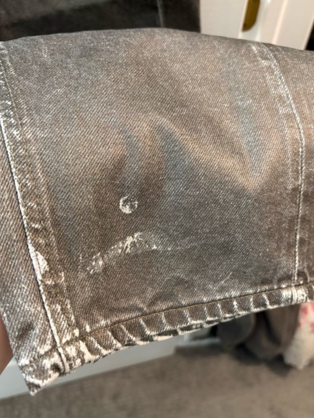 NWOT FREE PEOPLE We The Free Metallic Coated Moxie Barrel Jeans SZ: 29 - Picture 4 of 5